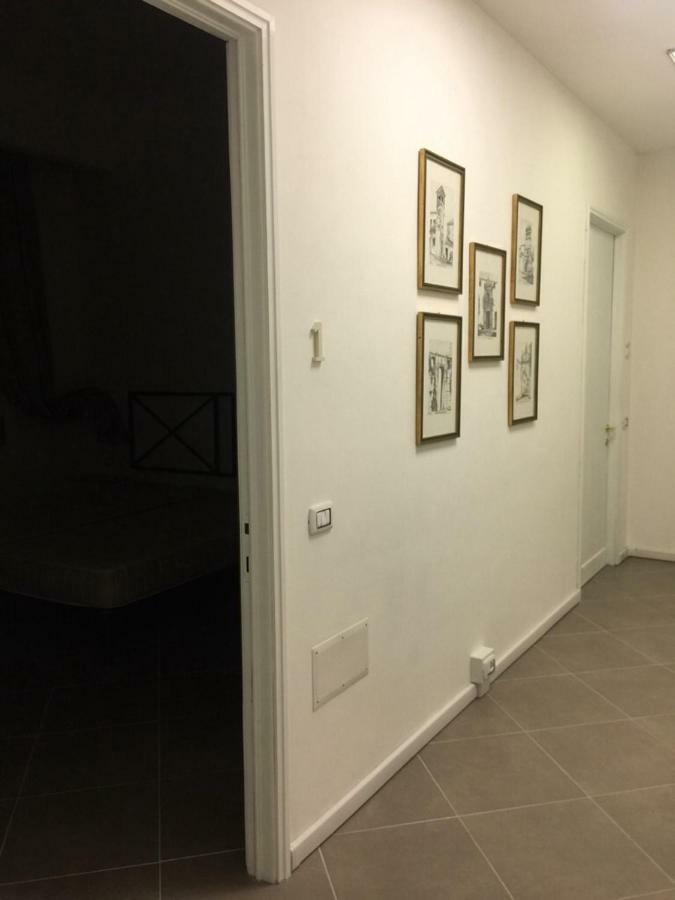 B&B Piazza Dante Nuoro Нуоро Екстер'єр фото