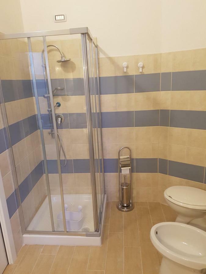 B&B Piazza Dante Nuoro Нуоро Екстер'єр фото
